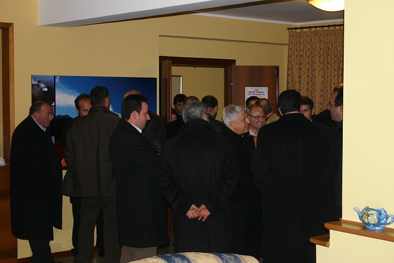 Incontro Vescovo Sindaci 17 dic2009 (1).JPG